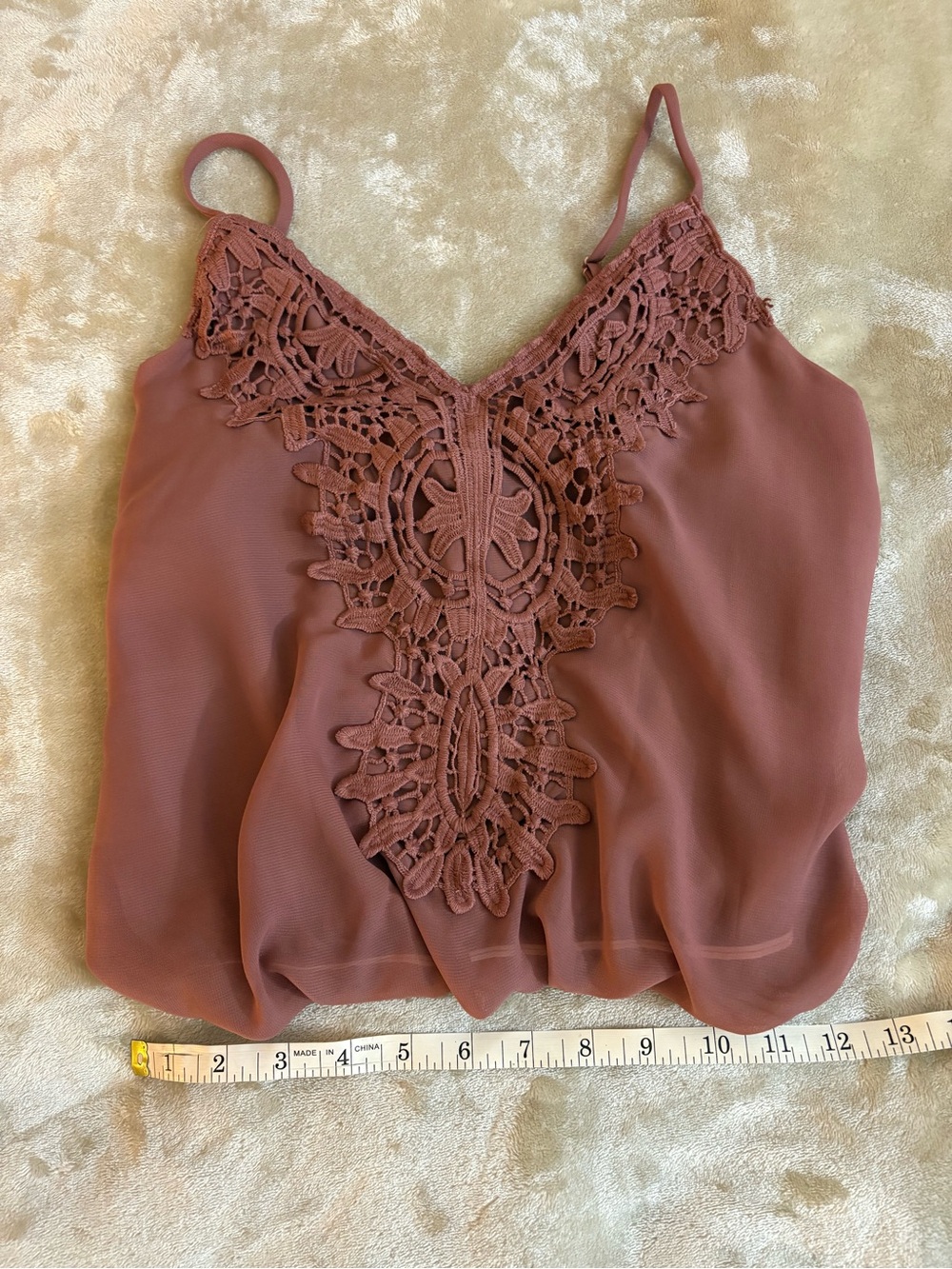 Willow & Root Cami in Dusty Rose Adjustable Straps With Crochet Lace Overlay XS - Picture 4 of 5